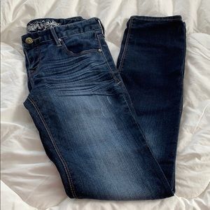 EUC sz 2R Express low rise skinny jeans reg. Fit